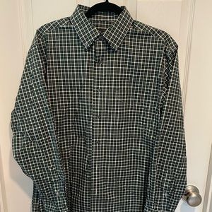 Jos. A. Bank green and white plaid traveler collection button down, M